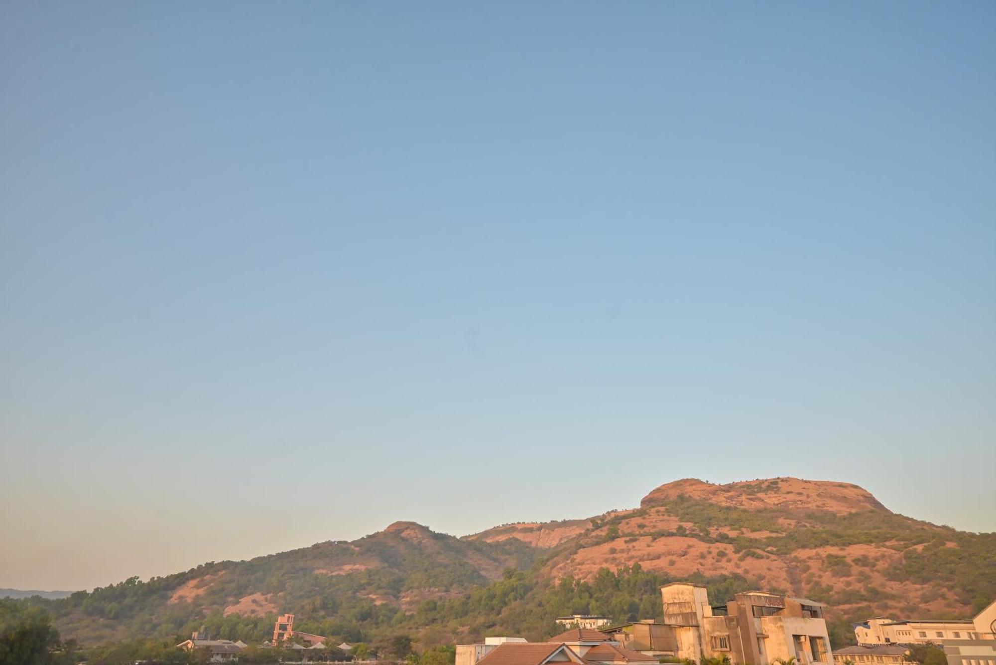 Empyrean Stay Ll 2Bhk Ll Ac Ll Jannat Villa Ll Private Swimming Pool Lonavala Exterior foto